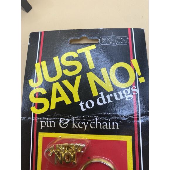 Vintage 1980’s NIP EMSON JUST SAY NO TO DRUGS LAPEL PIN & KEYCHAIN - Picture 5 of 6